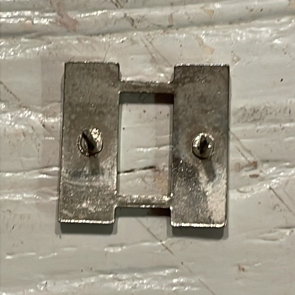 Vintage 0.75” WWII US Military Army silver tone small tooth Captain bars - Picture 11 of 15